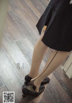 谁先爱上他