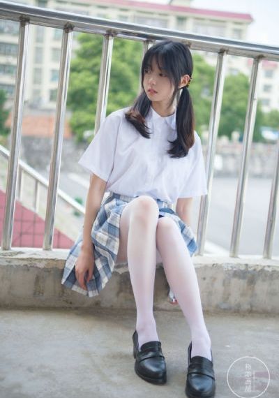 《纯白轮舞曲》