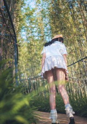粗大挺进朋友的未婚妻电影